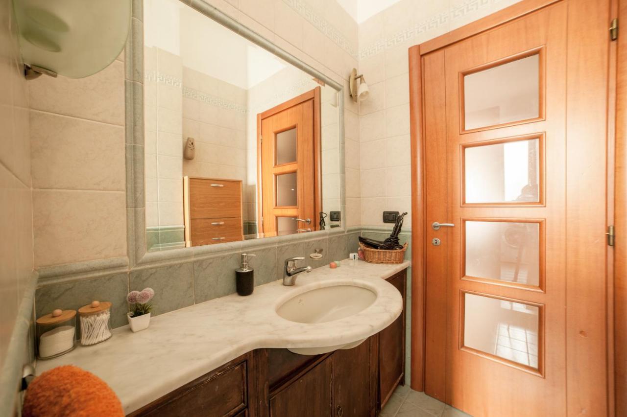 Cozy Room Stanza Close City Center In A Family House Stanza In Appartamento Condiviso Noi Viviamo In Casa Stanza In Affitto Torino Dış mekan fotoğraf